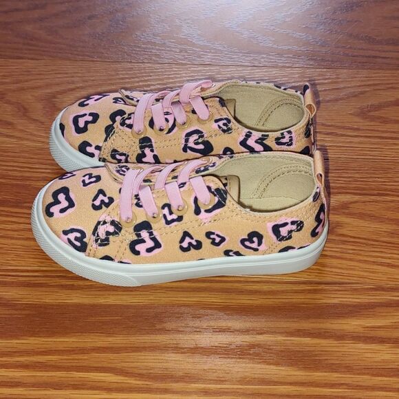 Fabkids slipon tan pink heart shoes Sz.9 NWOT - Picture 3 of 8